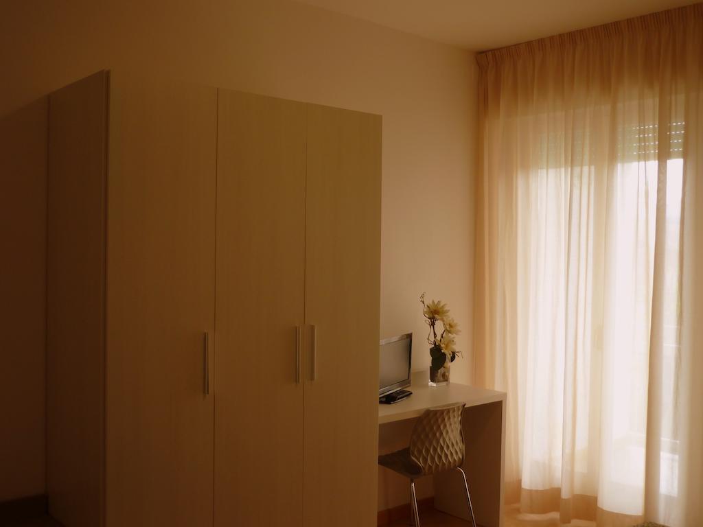 Hotel Solemare Чезенатико Номер фото